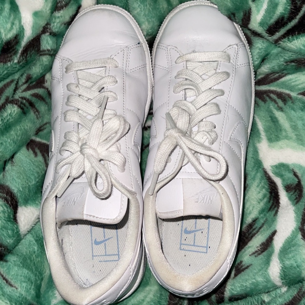 NIKE TENNIS COURT